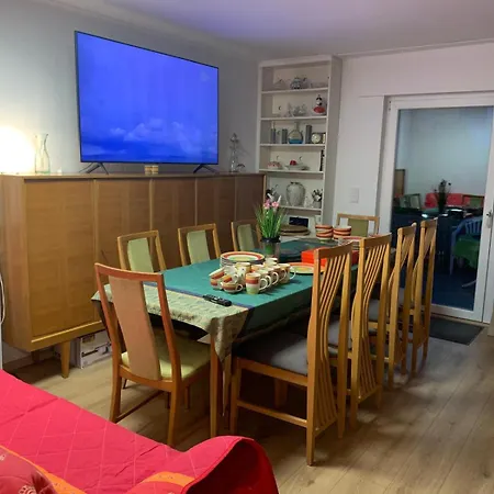 Prázdninový dům Fair House Near Duesseldorf- 5 Bedrooms, Garden, Terrace Parking *